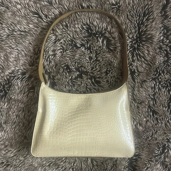 Mondani New York Ivory Green Croc-Embossed Shoulder Bag - Picture 2 of 5